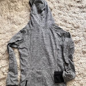 Lulu Lemon Hooded top with finger holes